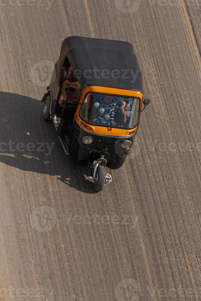 Tuk Tuk auf Straße von Kairo, Ägypten foto