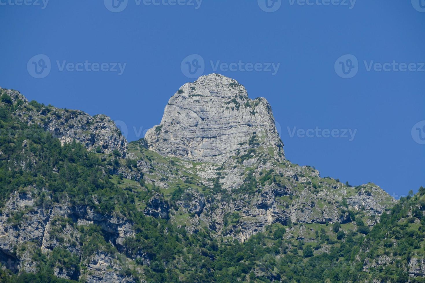 ein szenisch Berg Aussicht foto