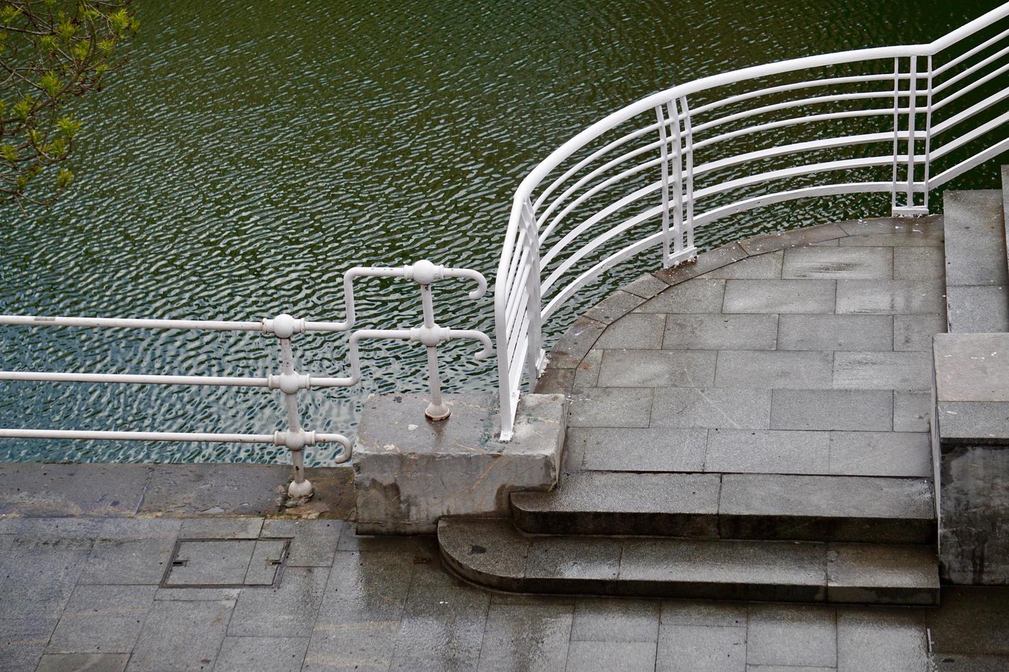 Brückenarchitektur in der Stadt Bilbao, Spanien foto