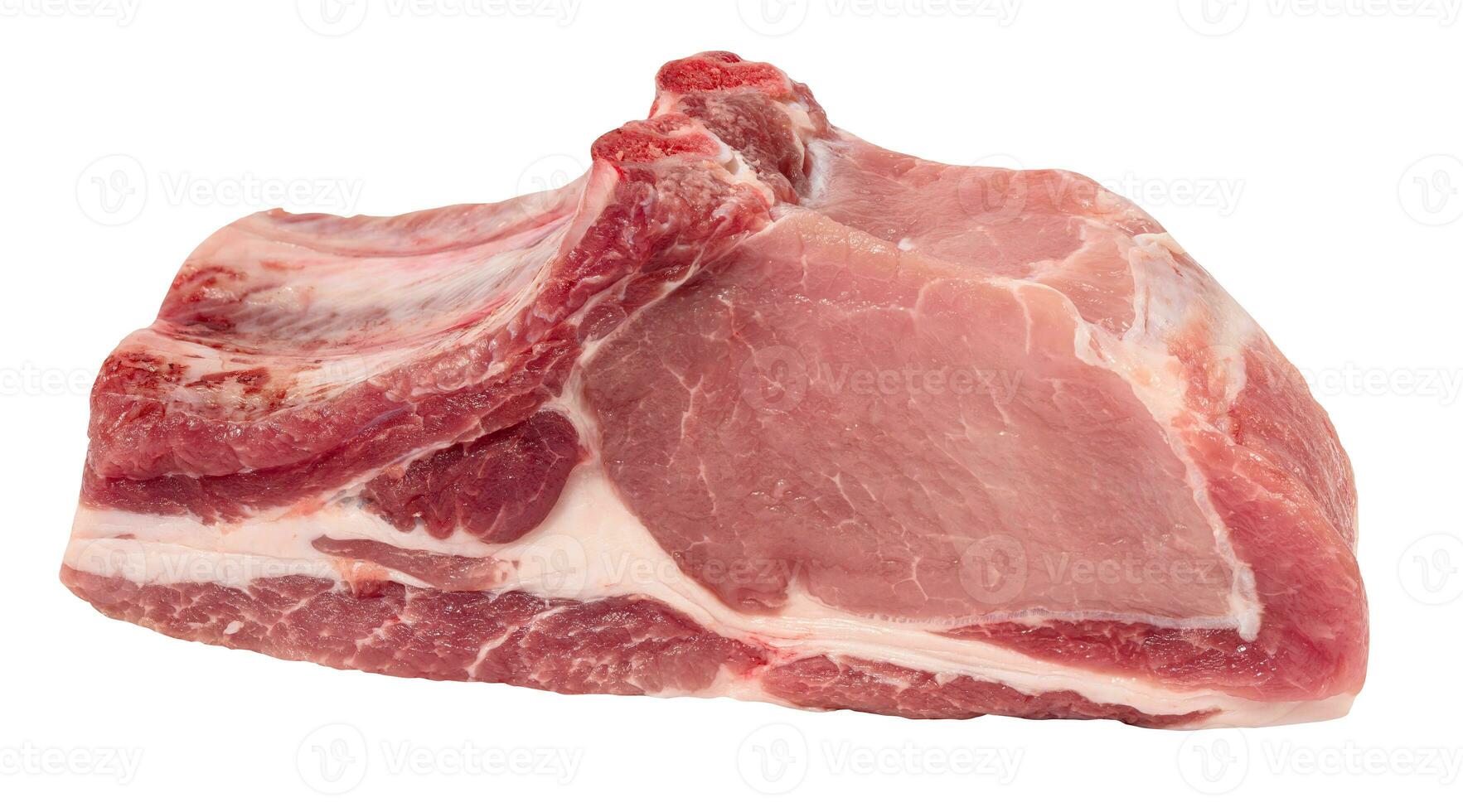 roh Schweinefleisch Steak auf das Knochen isoliert auf Weiß Hintergrund foto