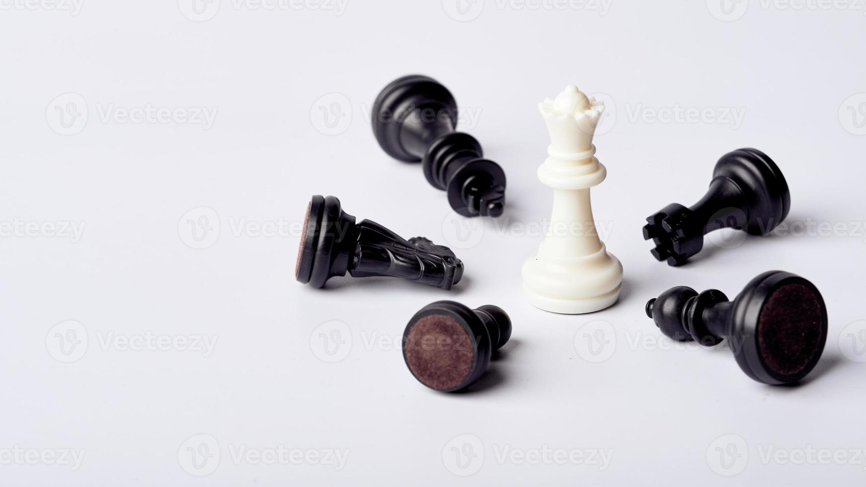 das Schach Königin ist ein Gewinner, das Konzept zum ein Vergleich von feminin Leistung oder Feminist Ideen mit Kopieren Raum foto