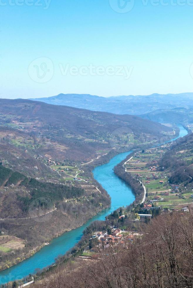 Landschaft von Drina Fluss foto