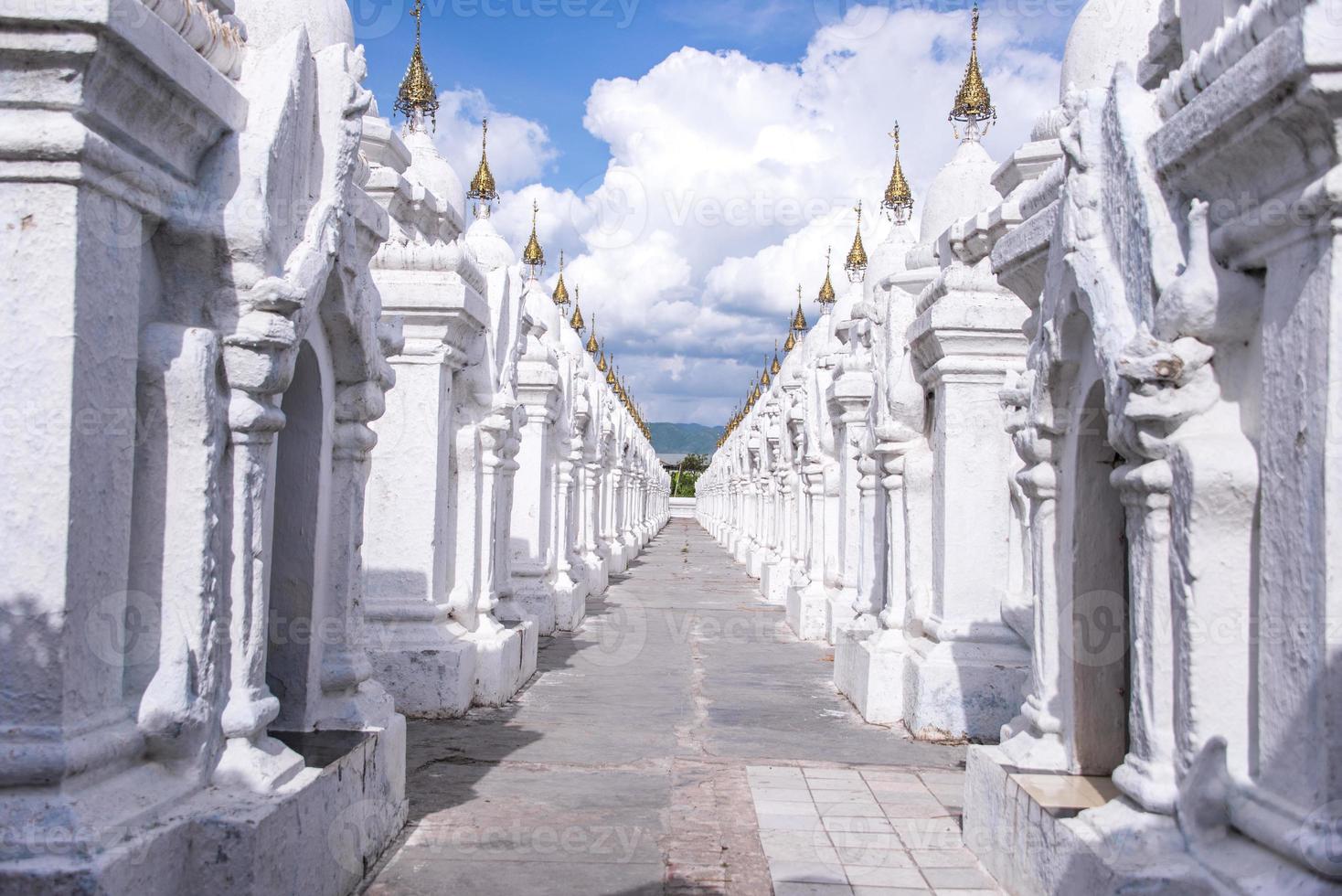 kuthodaw Pagode, mandalay, Myanmar foto