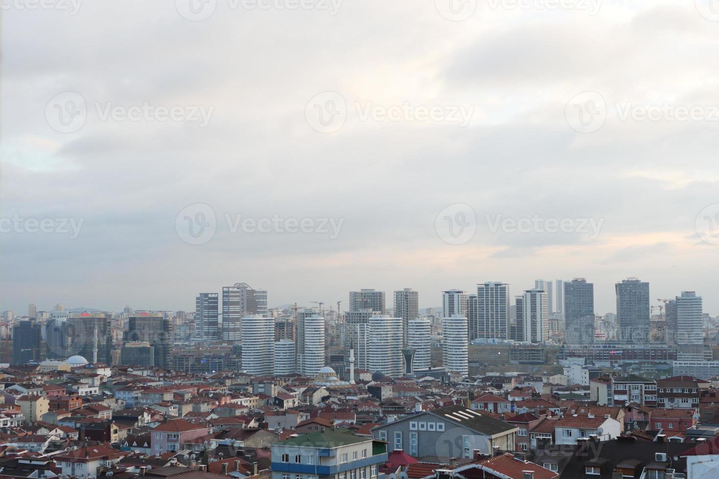 hoch Winkel Aussicht von Residenzen Gebäude im Istanbul Stadt foto