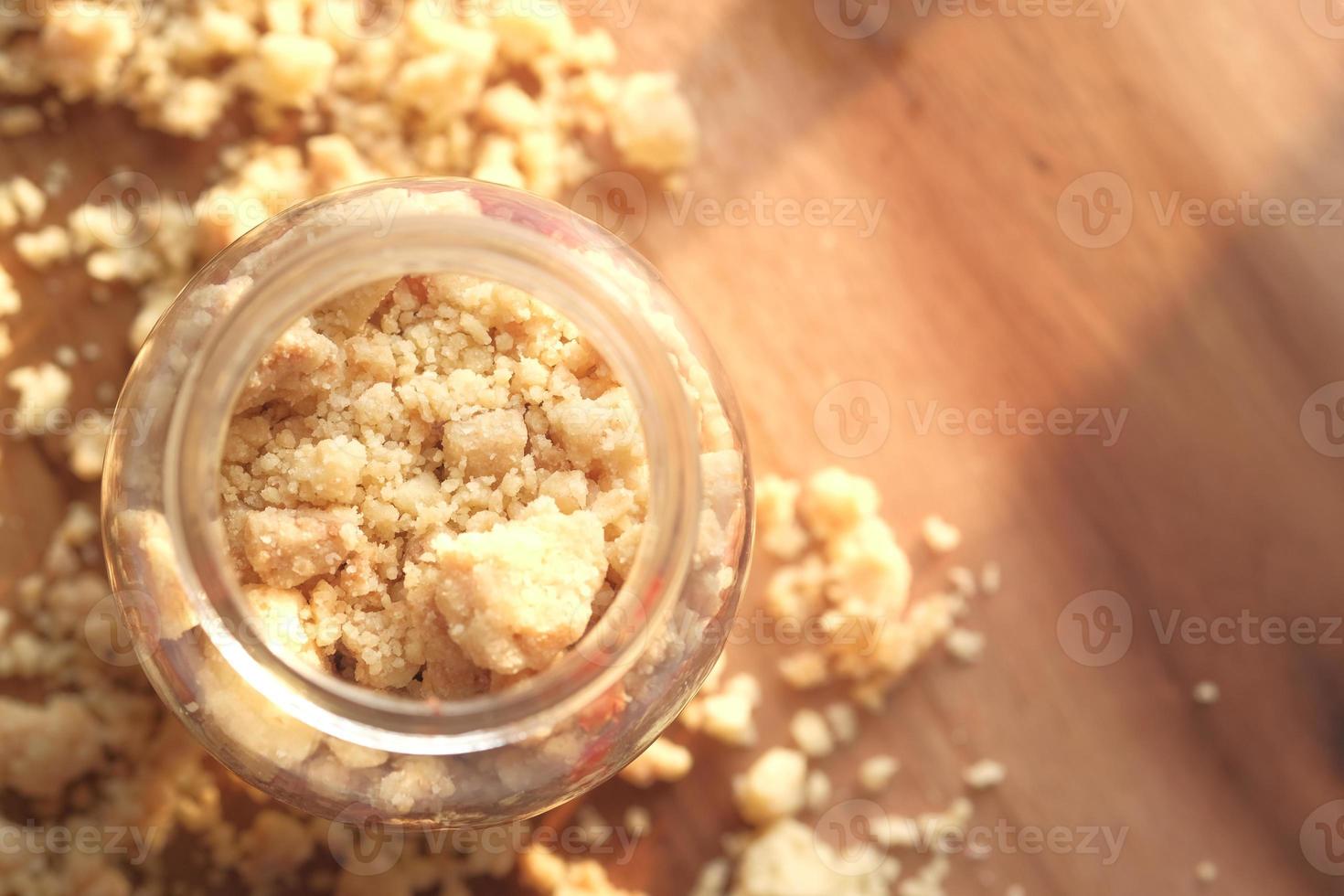 Parfait zerbröckelt in einem Glas foto