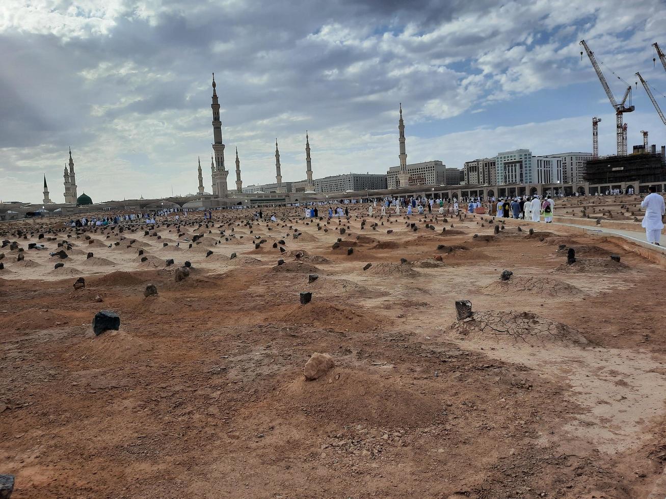 Medina, Saudi Arabien, April 2023 - - Innere Aussicht von jannat al-baqi historisch Friedhof von Medina. diese Friedhof ist gelegen in der Nähe von Masjid al-Nabawi im Medina. foto