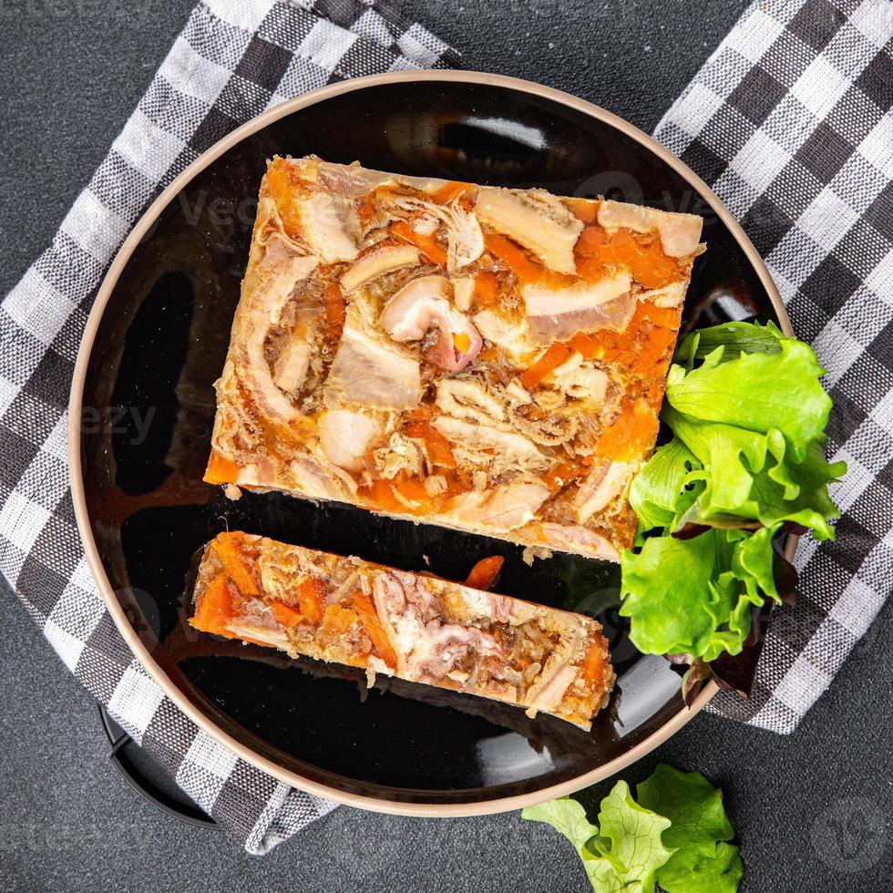 Fleisch Gekröse Mini Rindfleisch Normandie Apfelwein Gelee Mahlzeit Essen Snack auf das Tabelle Kopieren Raum Essen Hintergrund rustikal oben Aussicht foto