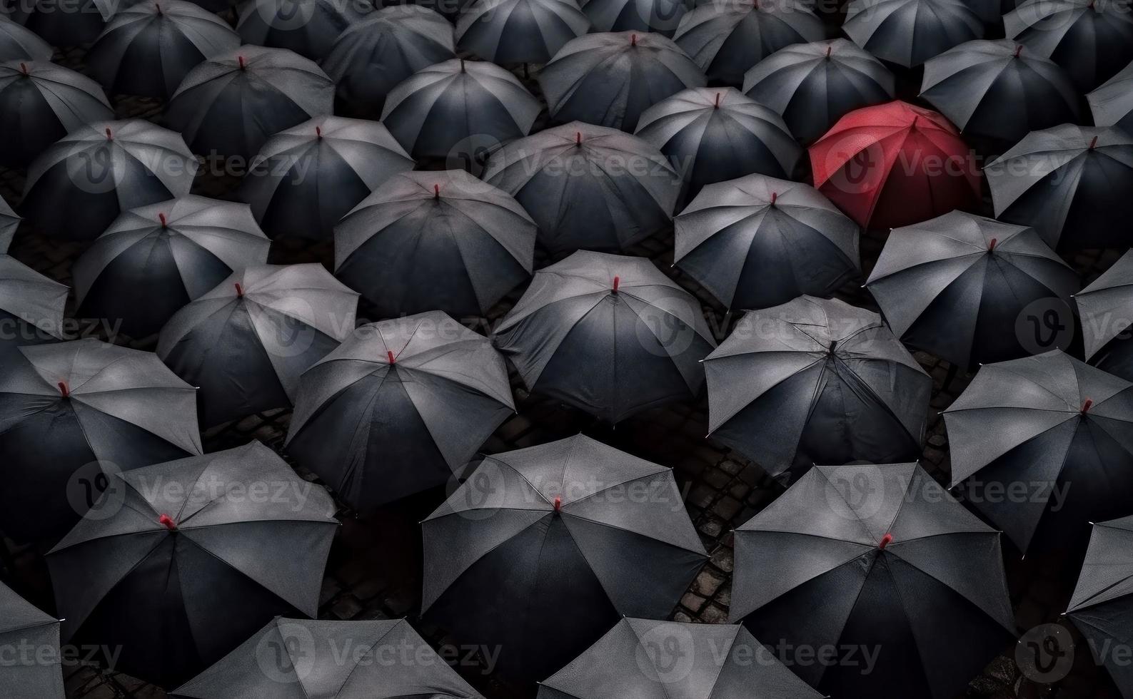 schwarz Regenschirme mit rot eins. generieren ai foto