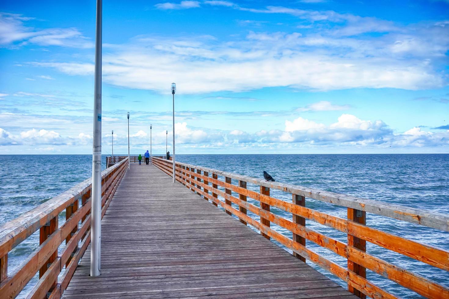 der Pier an der Küste von Zelenogradsk. Russland foto