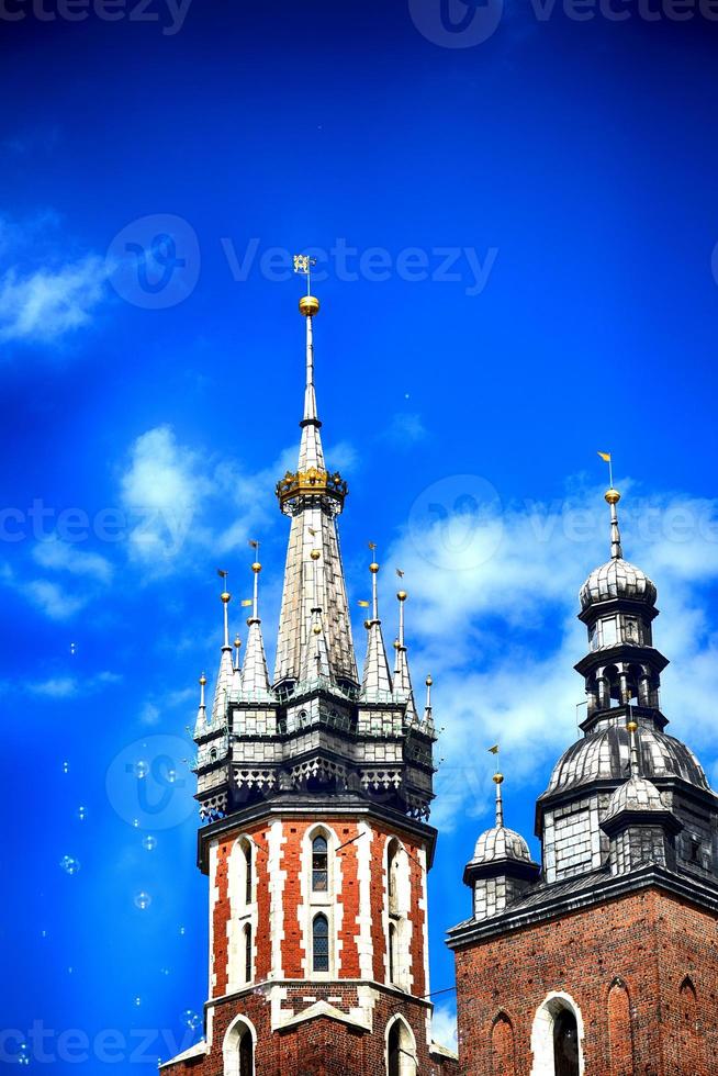 historisch historisch st. Marys Kirche im Krakau, Polen auf ein warm Sommer- Tag foto
