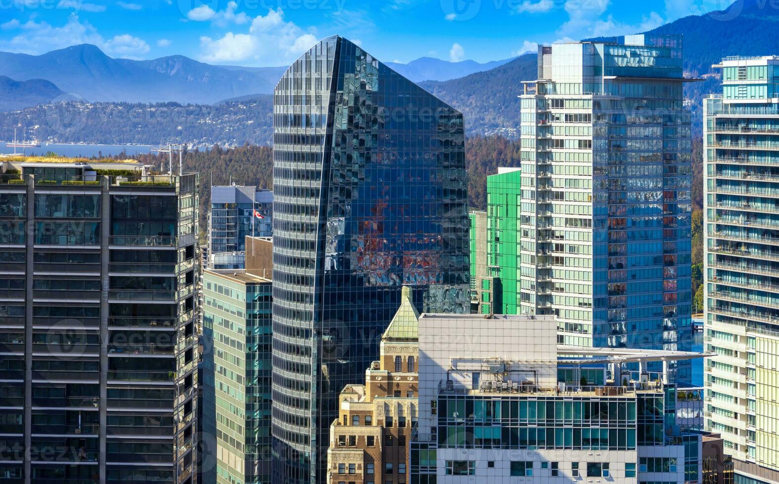 szenisch Vancouver finanziell Kreis im das Stadt Innenstadt in der Nähe von robson Platz foto