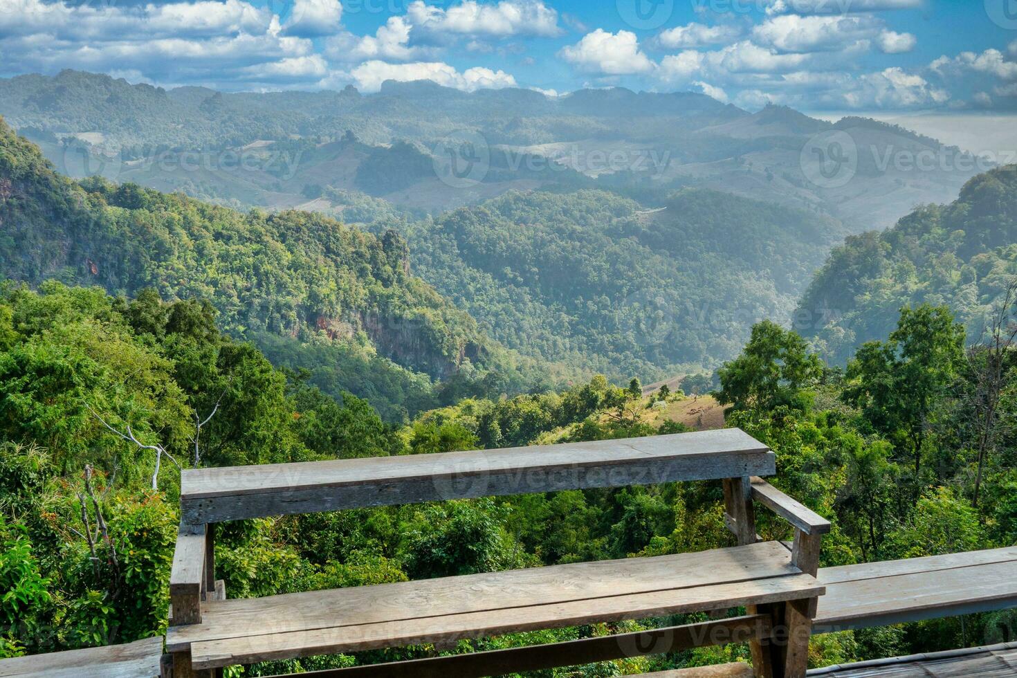 Bank und Aussicht von Berge von Verbot jabo Dorf im Nord Thailand foto