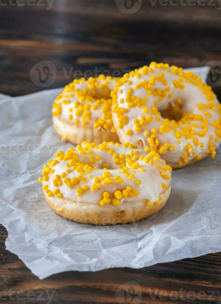 drei Zitrone Donuts foto