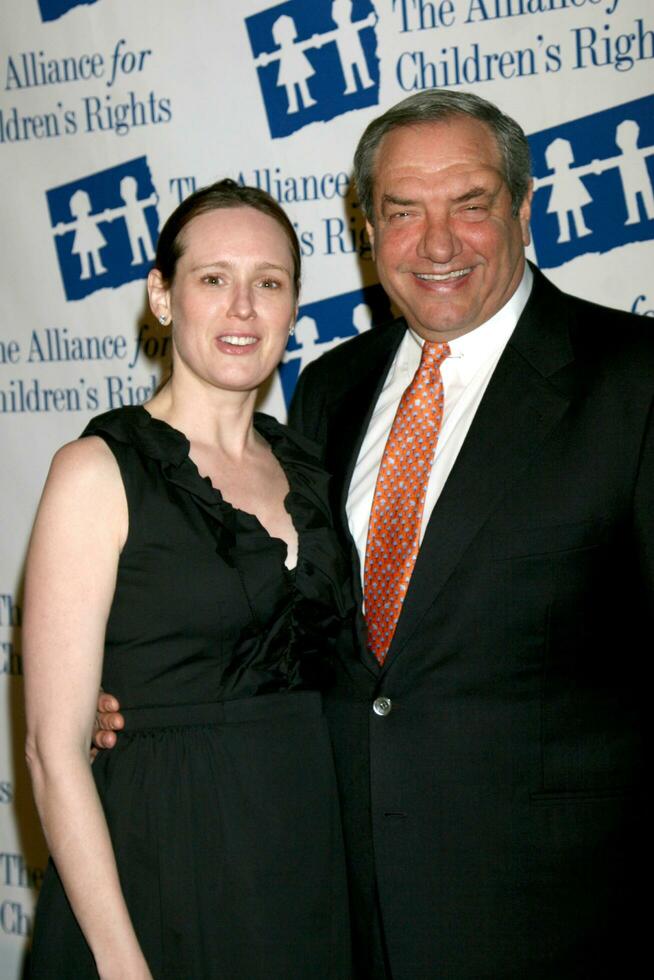 Schwanz Wolf Wifealliance zum Kinder Rechte Galaehren nina Tassler beim 15 .. Jahrestag Auszeichnungen Beverly Hilton Hotel Beverly Hügel camarch 10 20082008 foto