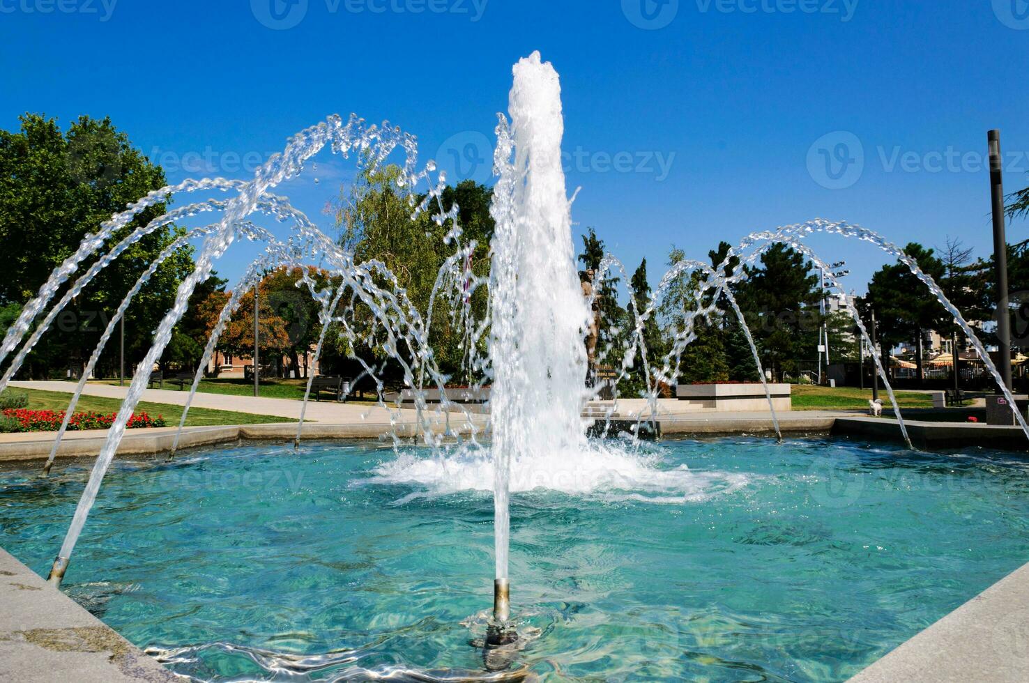 Belgrad Brunnen im Sommer- foto