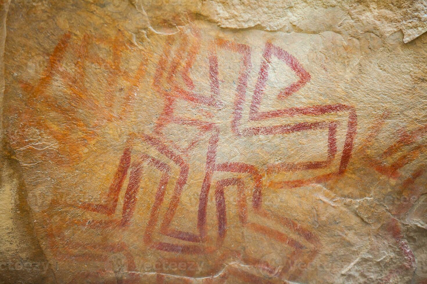 prähistorisch Gemälde auf Felsen bekannt wie Petroglyphen im Kolumbien foto