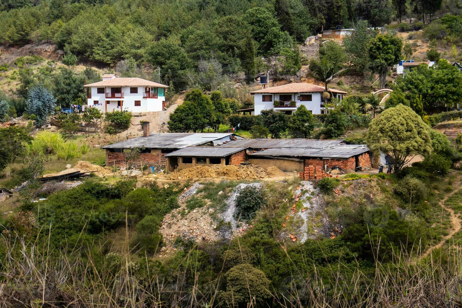 traditionell Keramik Fabrik beim das klein Stadt von Raquira. das Stadt von Töpfe, Kolumbien foto