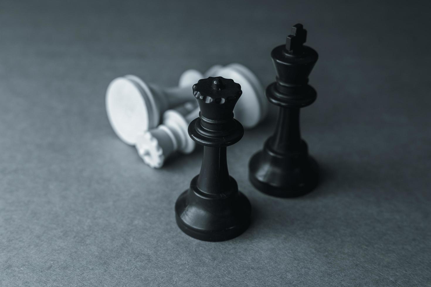 Schachfiguren, Vormachtstellung der schwarzen Figuren foto