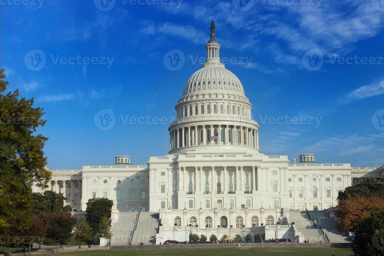 Die Vereinigten Staaten von Amerika Kapitol Gebäude an einem sonnigen Tag foto