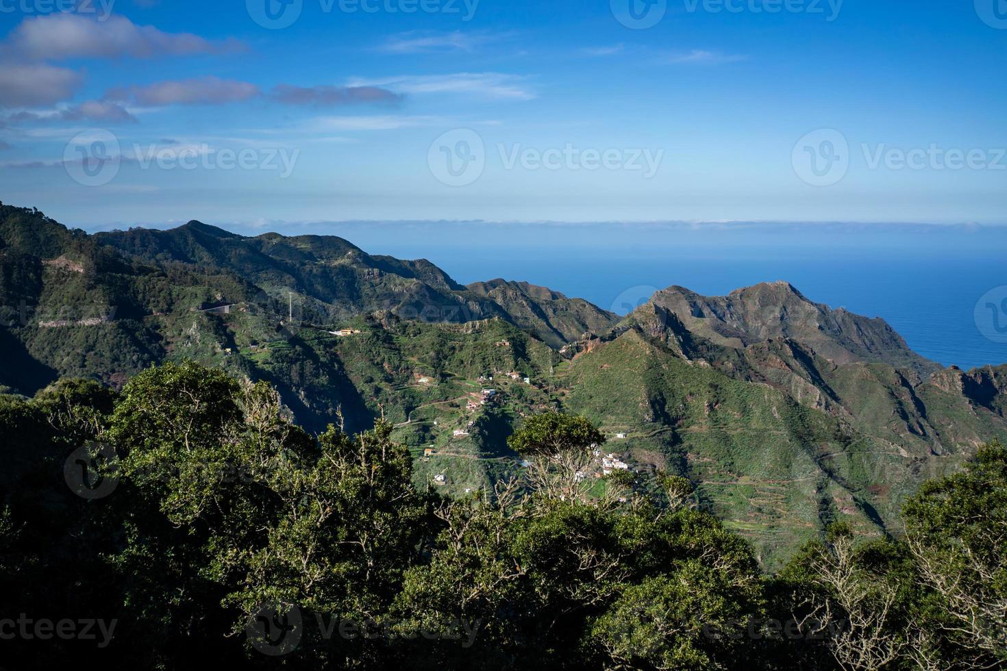 Blick auf die Anaga-Berge über Teneriffa foto