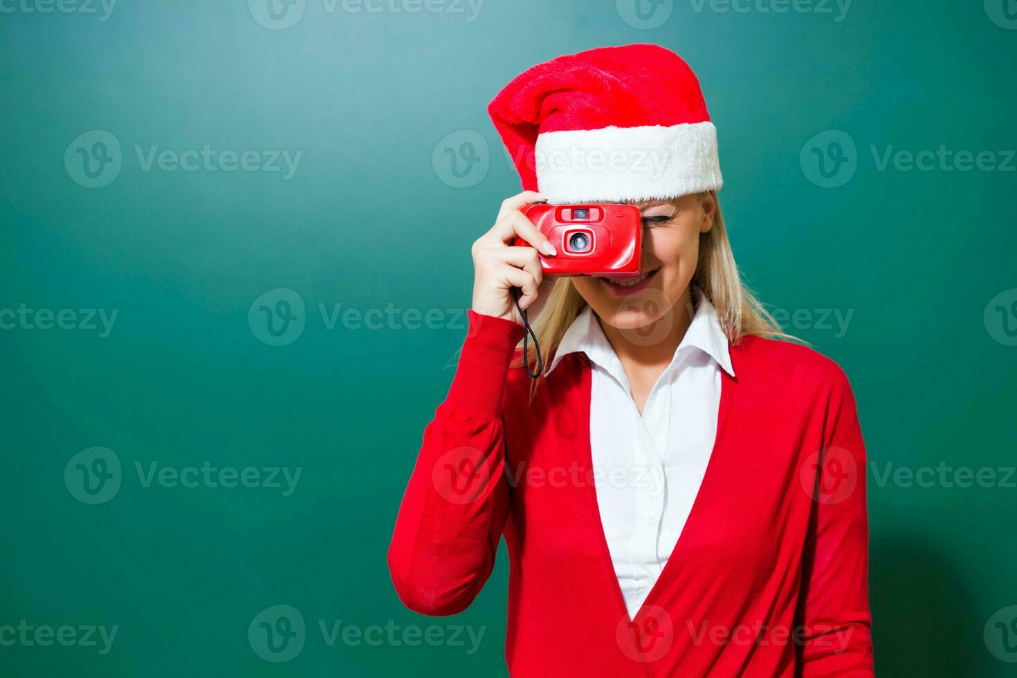 ein Frau feiern Weihnachten foto