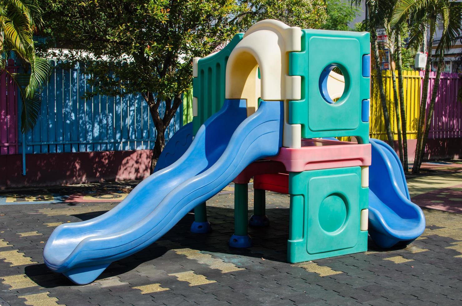 Schieber bunter Spielplatz foto