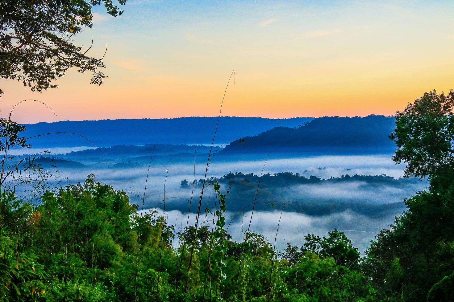 Morgensonnenlicht am Mekong, Sangkhom District, Thailand foto