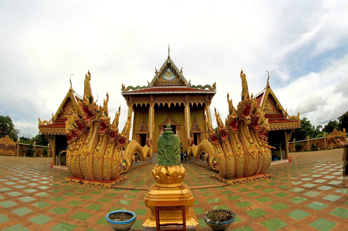 Wat Sri Bueng Brötchentempel, Srisaket, Thailand foto
