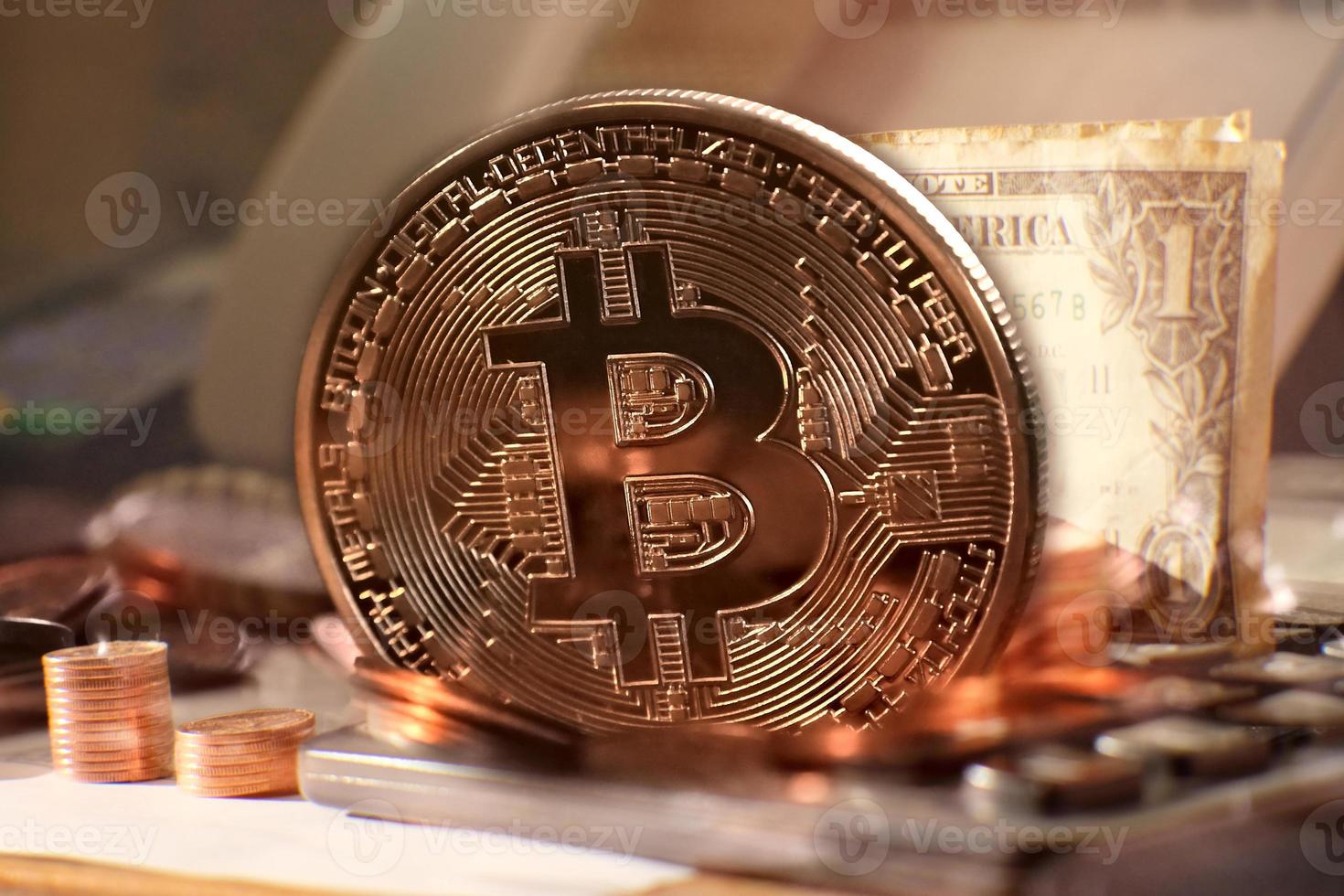 Kryptowährungsmünze auf Tisch und digitales Währungsgeldkonzept foto