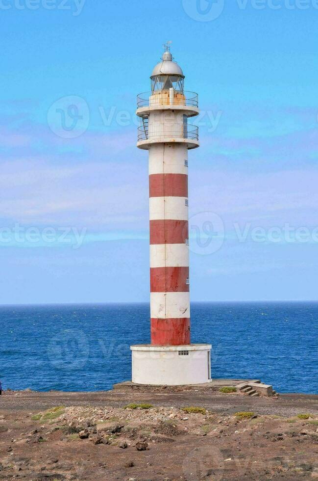 Blick auf einen Leuchtturm foto