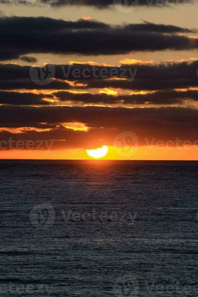 Aussicht von ein Sonnenuntergang foto