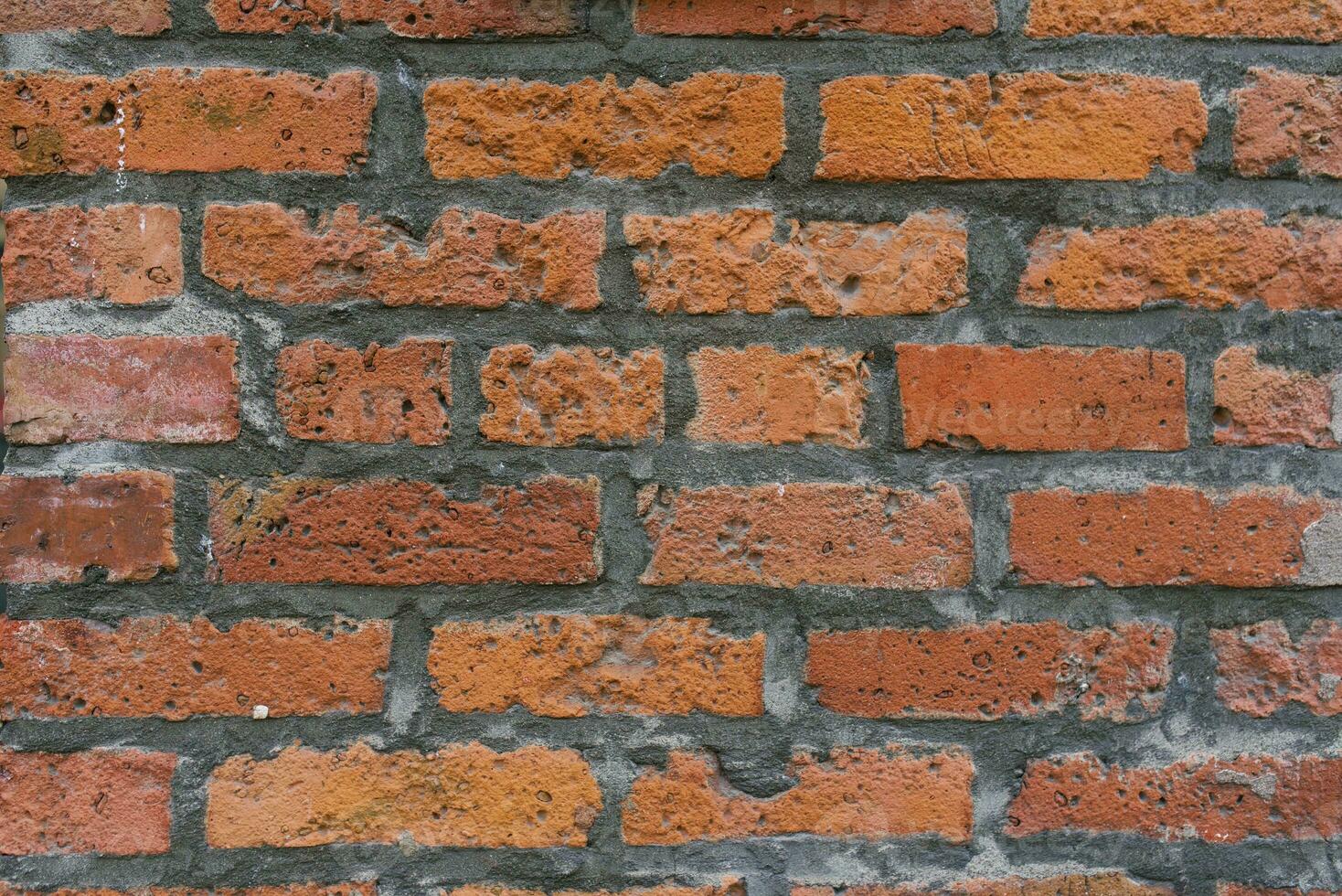 alt Backstein Mauer von rot Ziegel. Kopieren Raum Hintergrund foto