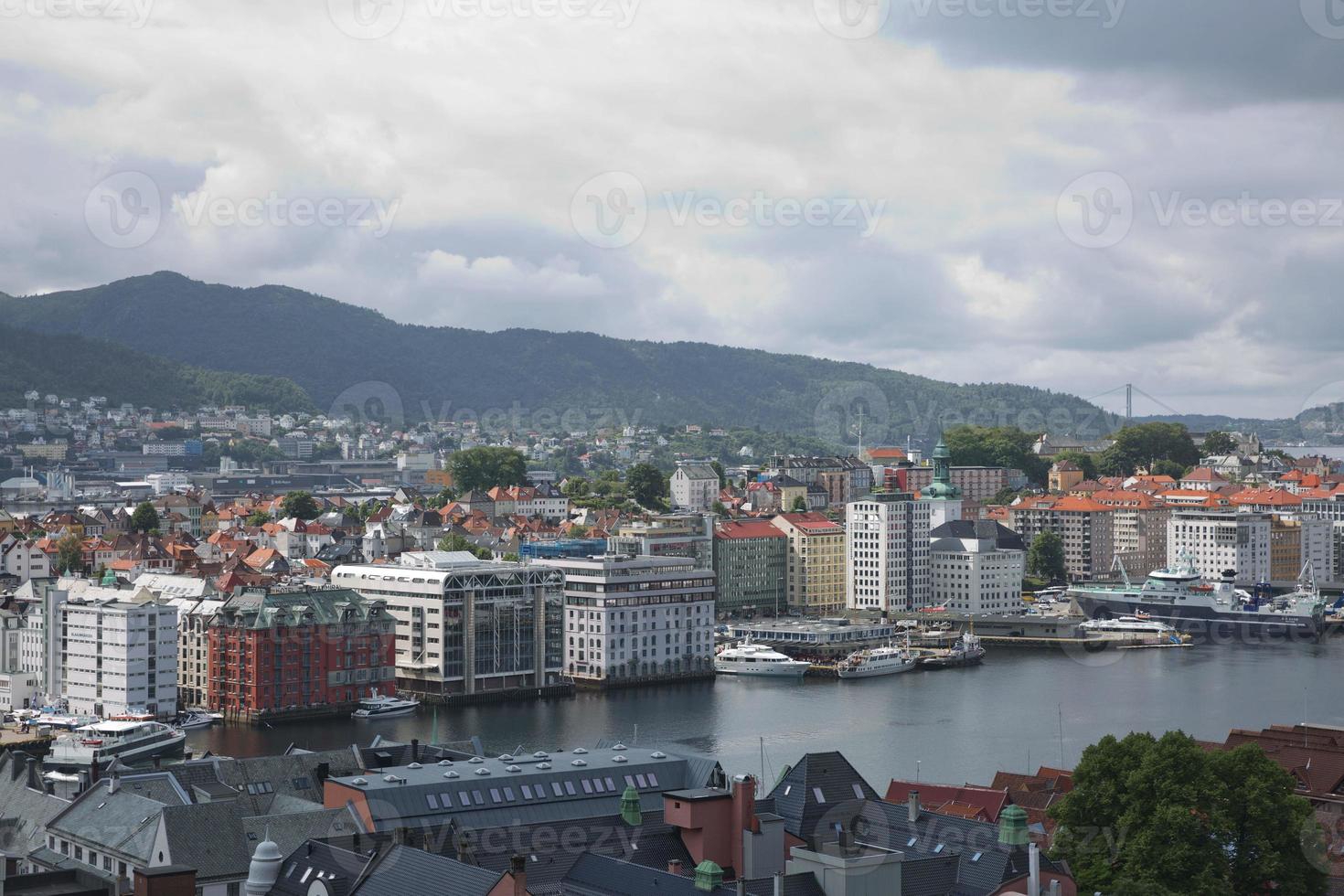 Blick auf die Stadt Bergen vom Berg Floyen foto