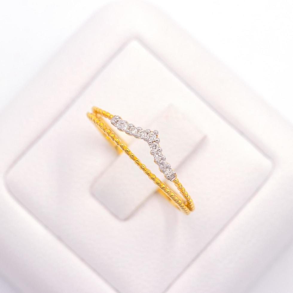 Diamantring 9 Karat Gold foto