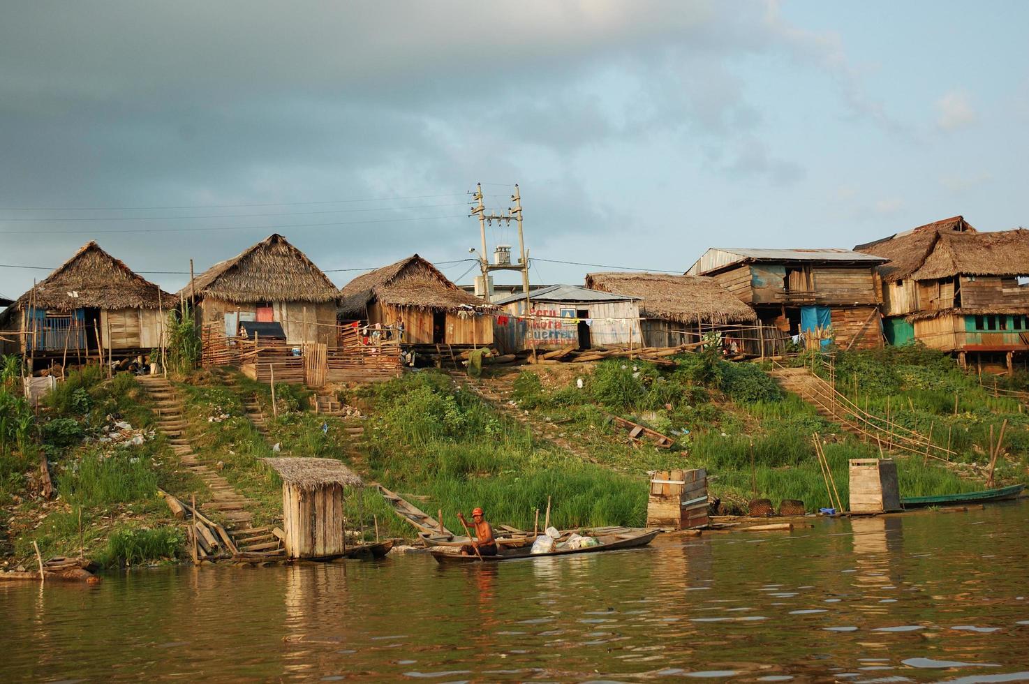 die Slums von Belen Village in Iquitos foto