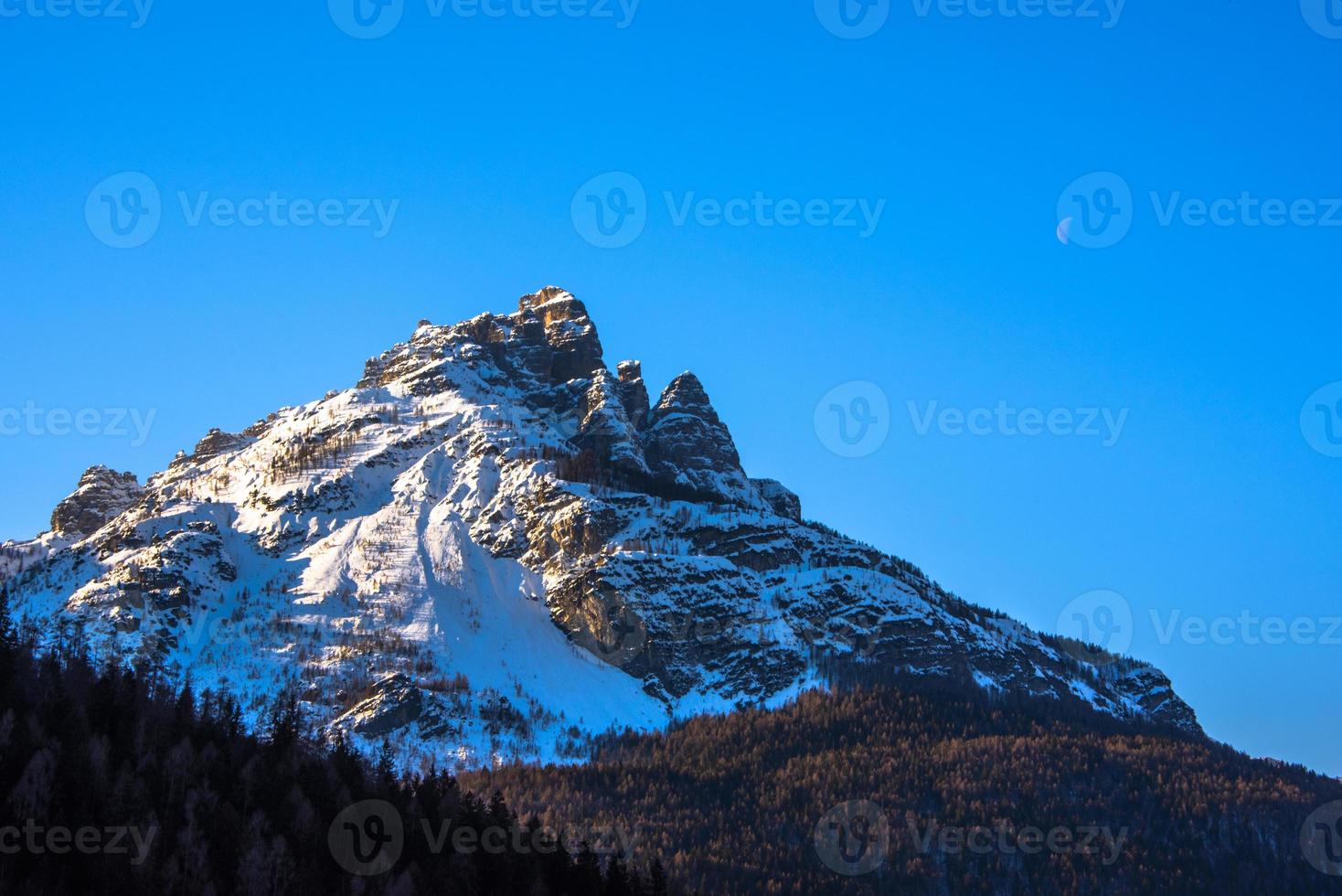 Gipfel der Dolomiten im Winter foto