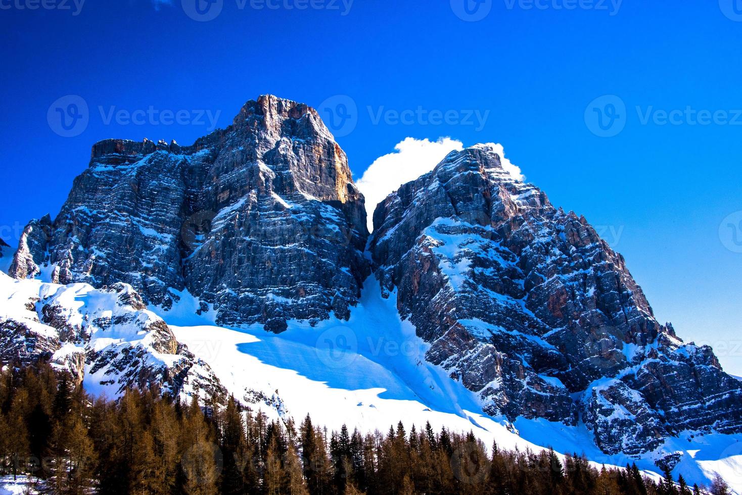 Gipfel der Dolomiten im Winter foto