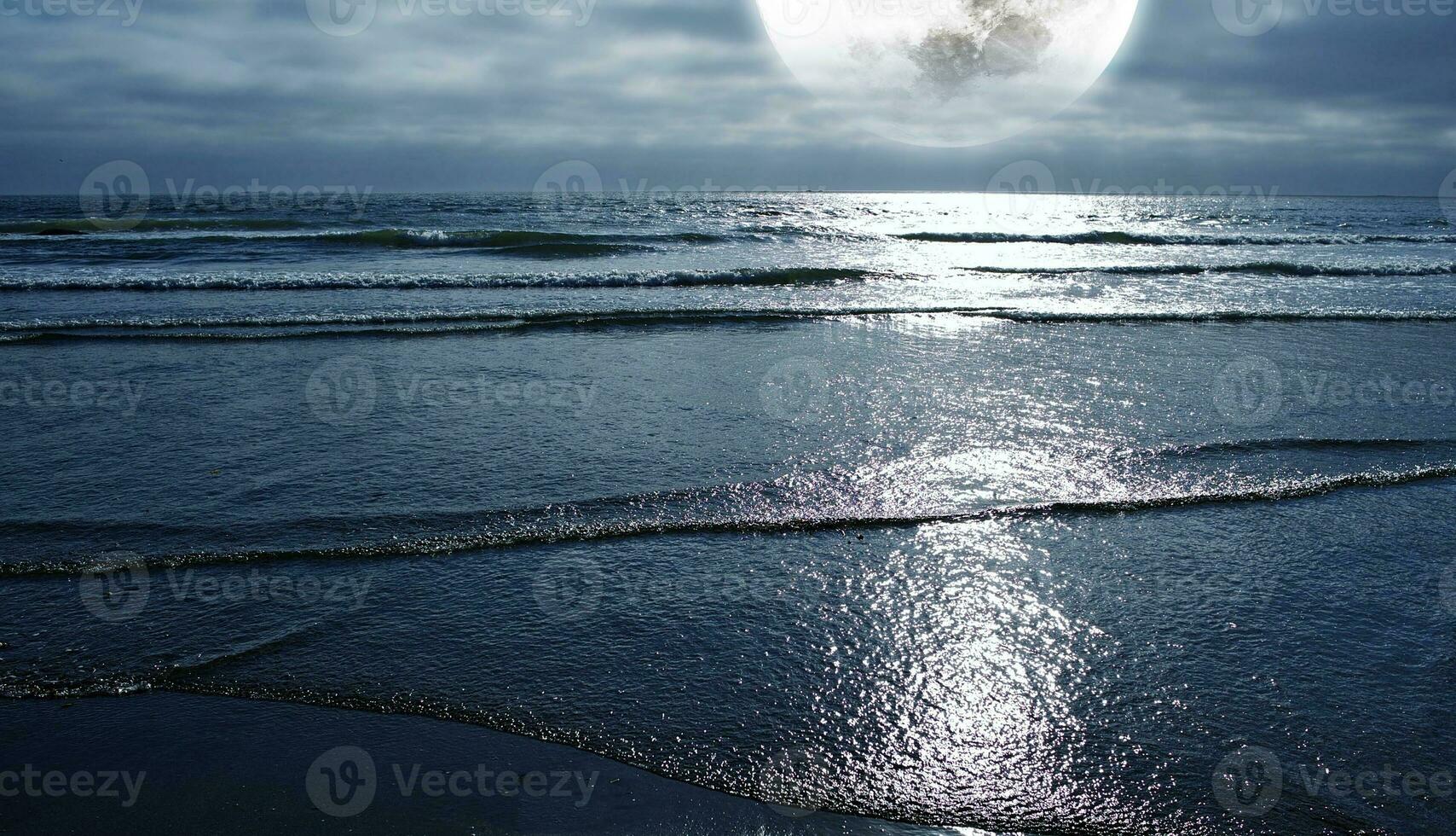 Ozean und das Mond foto