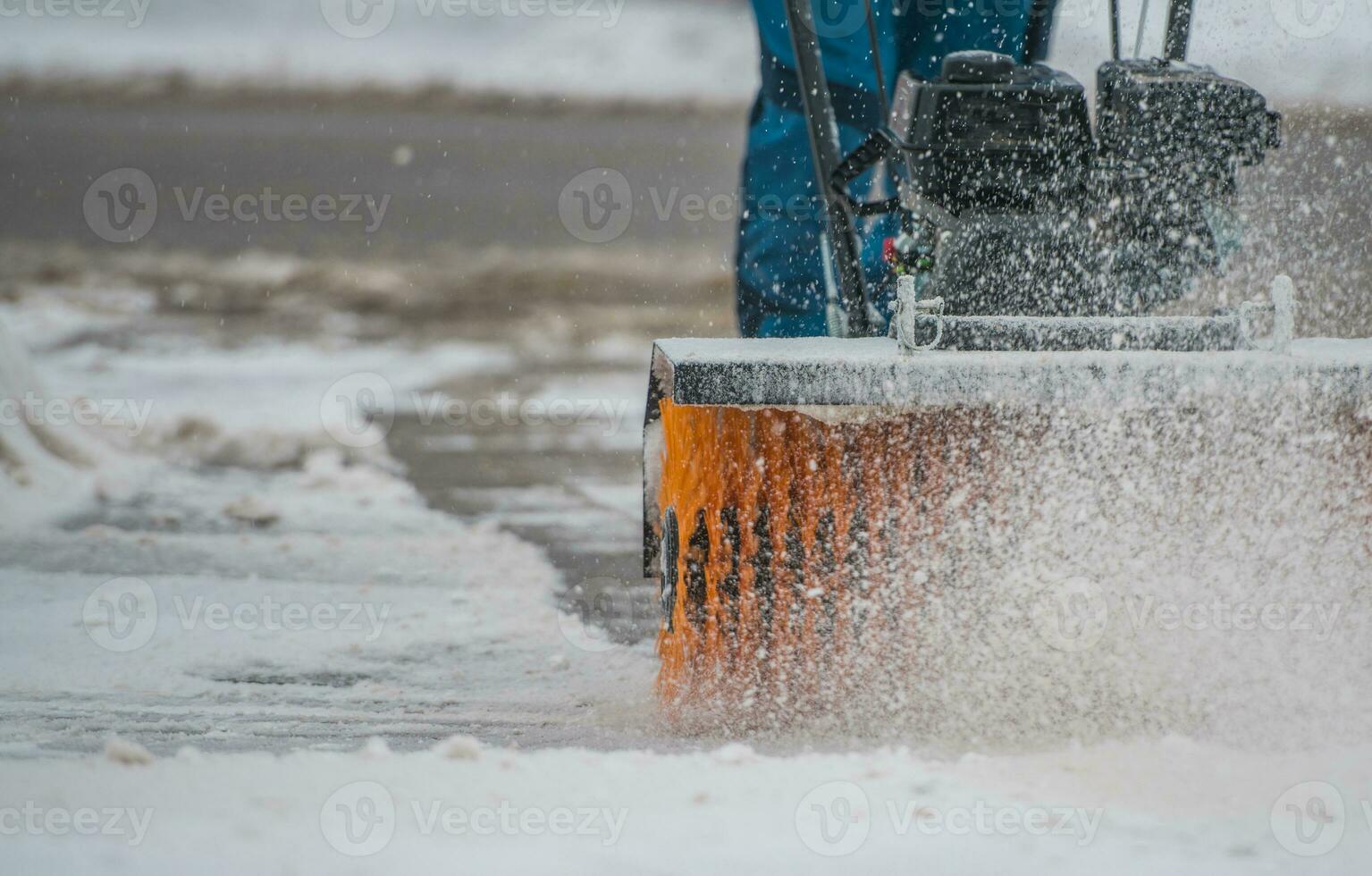 Bürste Besen Schnee Entfernung 24533307 Stock-Photo bei Vecteezy