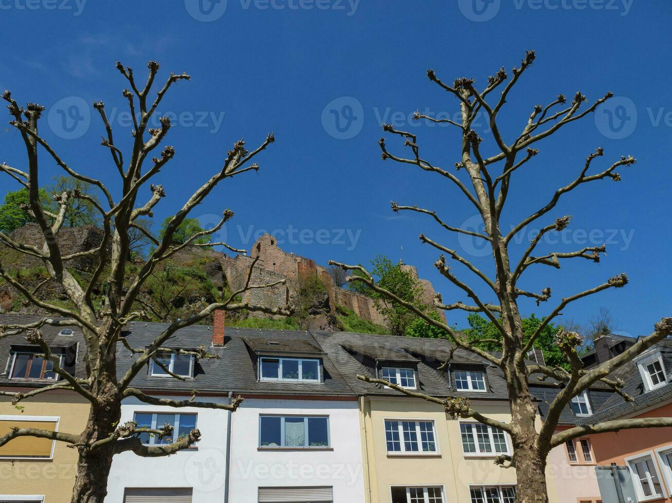 das klein Stadt von Saarburg beim das Saar Fluss im Deutschland foto