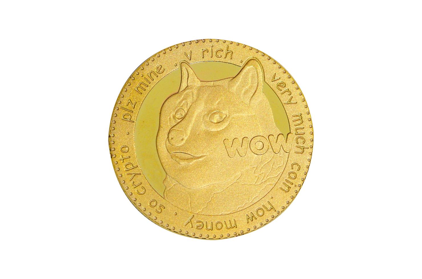 Dogecoin isoliert auf weißem Hintergrund foto