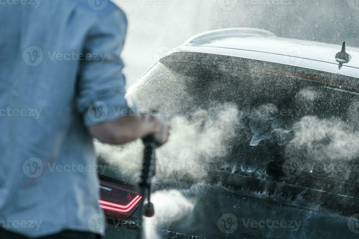 Fahrzeug Reinigung im Auto waschen foto