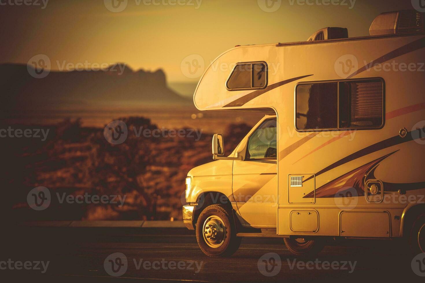 Wohnmobil van Camping foto