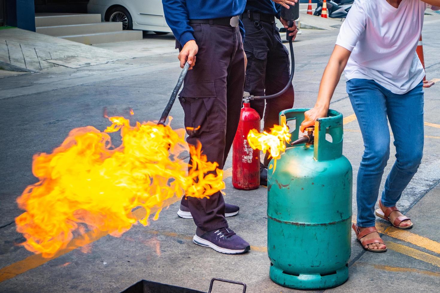 Mitarbeiter Brandbekämpfungstraining foto