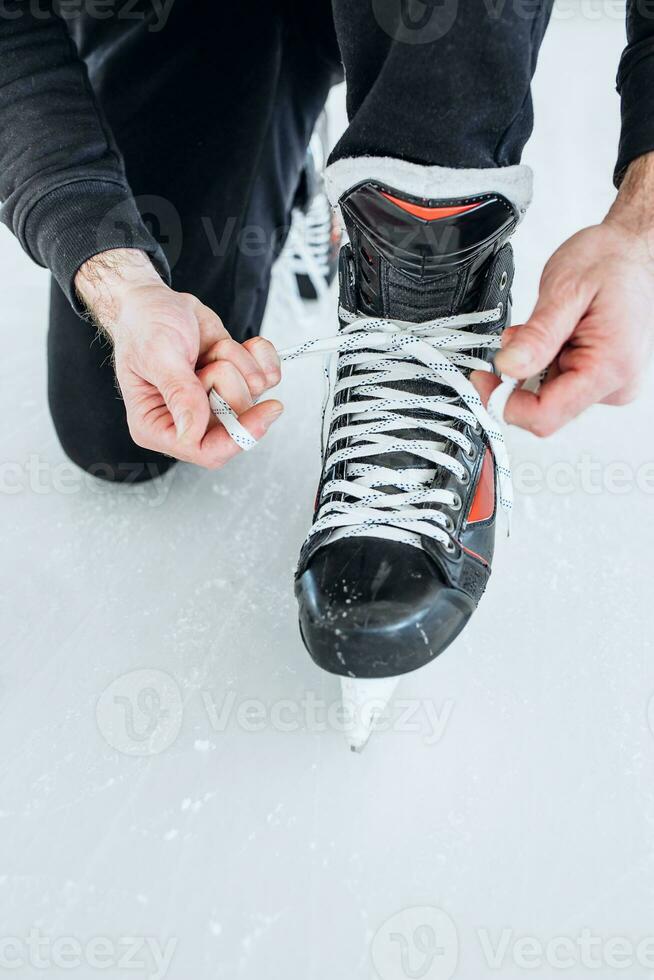 Eis Skaten im Winter Freiheit von gleiten - - Eishockey Jahreszeit foto