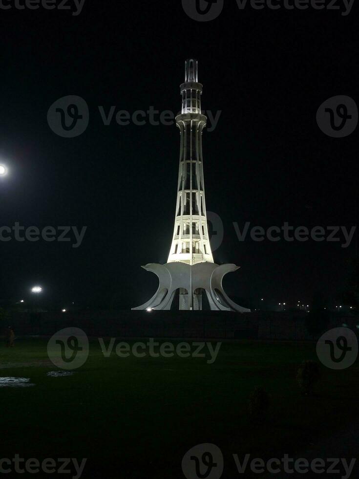 Mann Pakistan zeigen es ist Schönheit beim Nacht foto