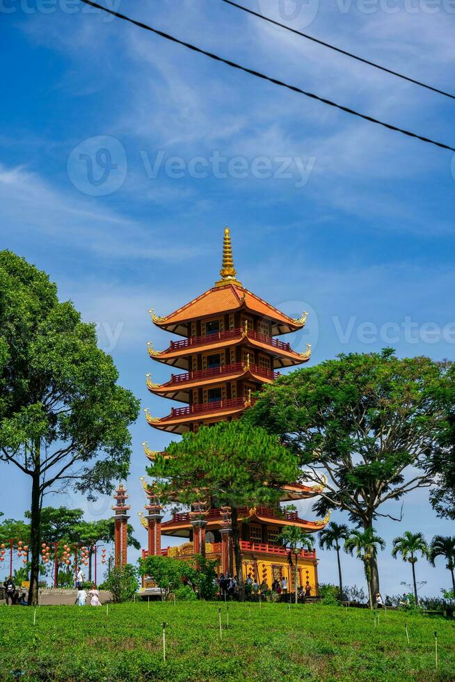 schön die Architektur von Schläger nha Pagode im bao loc Stadt foto