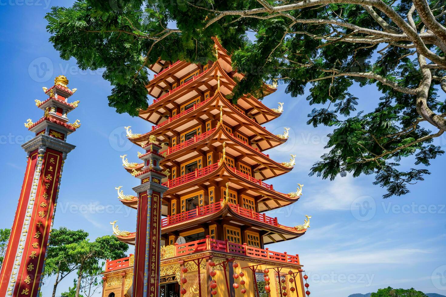 schön Aussicht von Schläger nha Pagode im bao loc Stadt, Vietnam foto