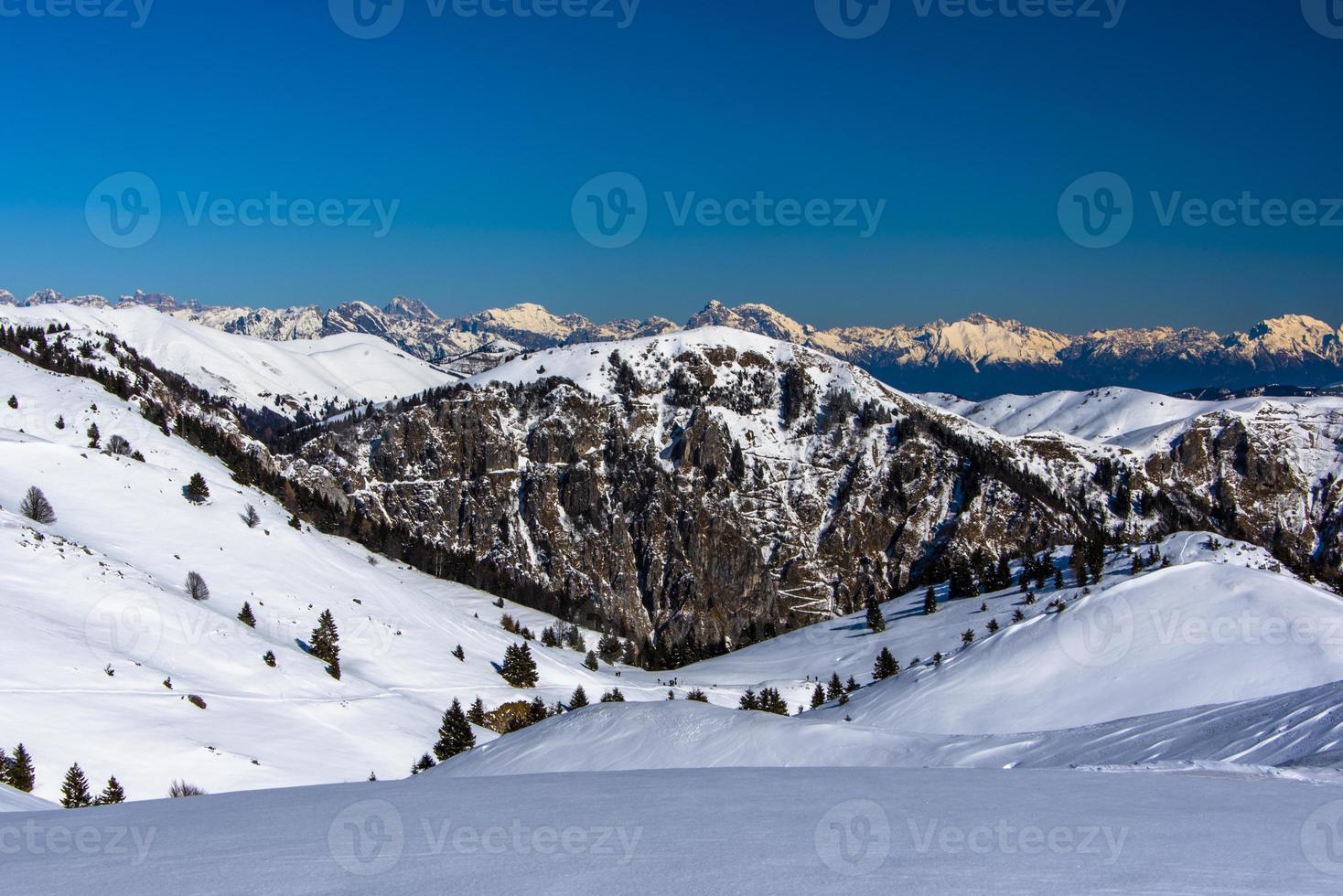 schneebedeckte Alpen drei foto