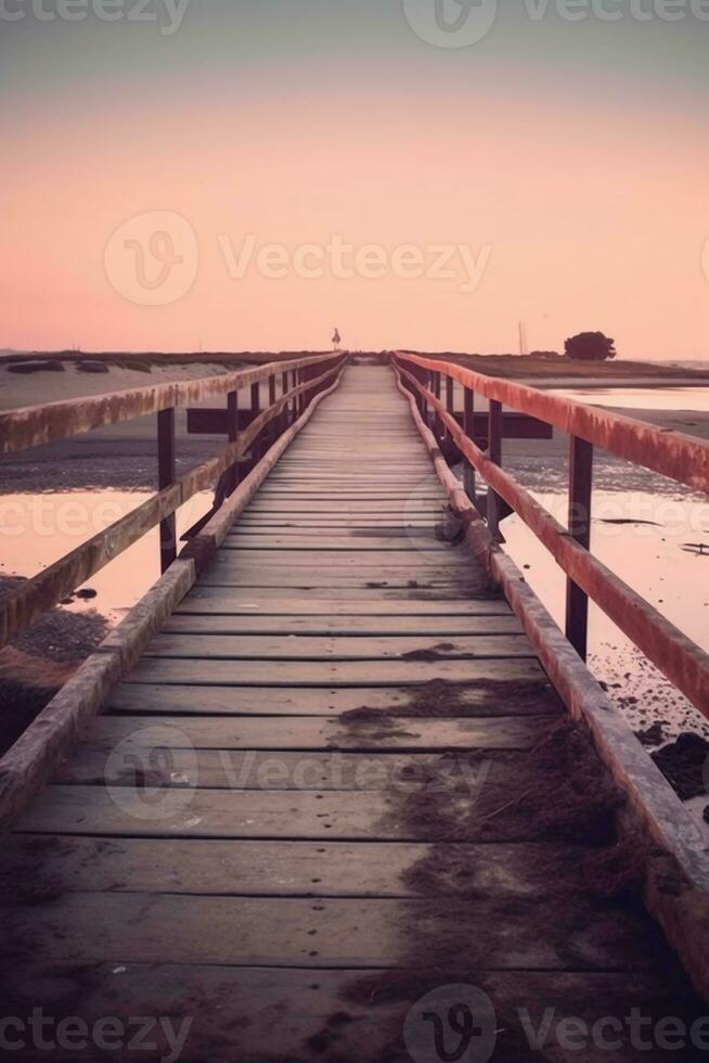 das klein hölzern Brücke Über das Strand im ein Sonnenuntergang, im das Stil von geschichtet Bilder mit subtil Ironie. ai generativ foto